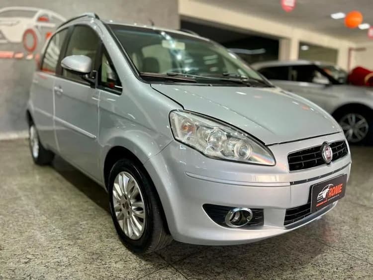Fiat Idea Attractive 1.4 Fire Flex 8V 5P 2012