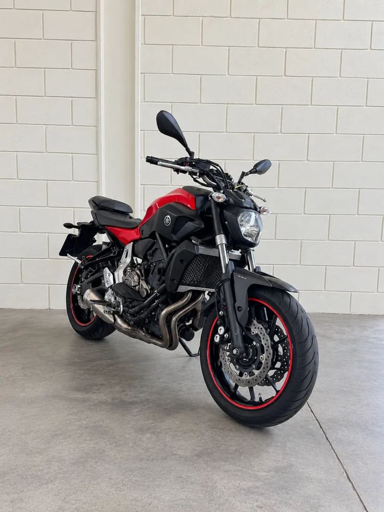 Yamaha MT-07 700 cc 