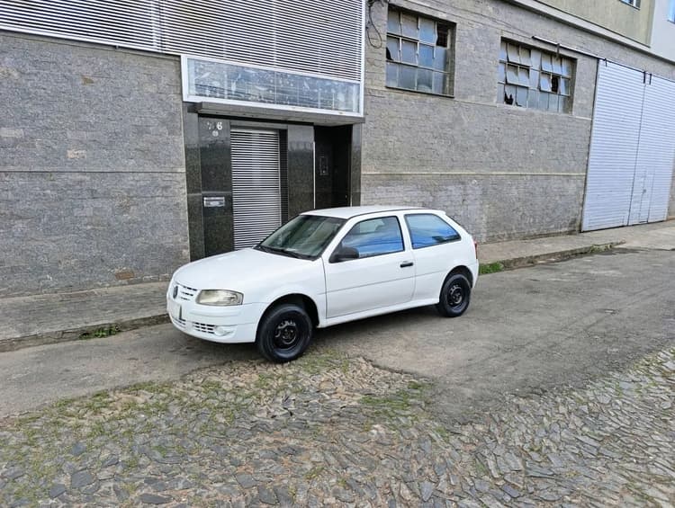 VW- Gol G4 Básico 2P