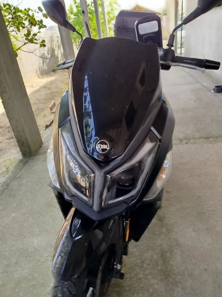 Vendo moto baixa km 