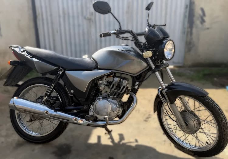 TITAN 150 
