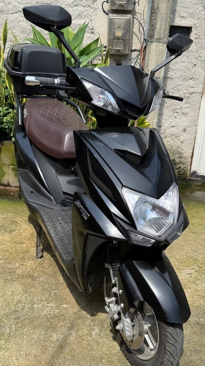 MOTO ELÉTRICA COM BLUETOOTH 