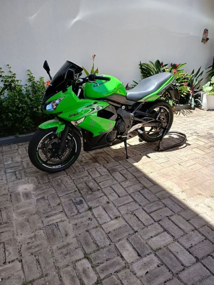 Kawasaki Ninja 650R 2012 com 29.000 Km