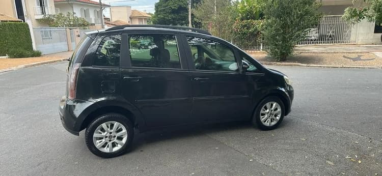 Fiat Idea Attractive 1.4 Fire Flex 8V 5P 2012