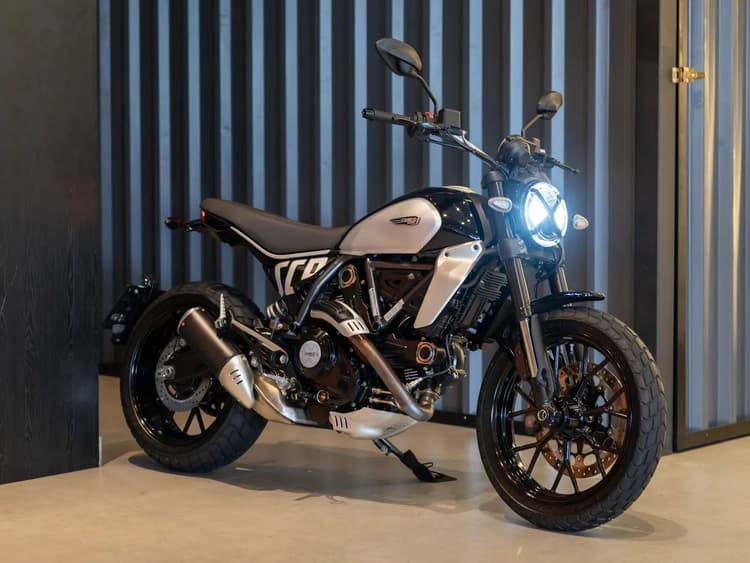 DUCATI SCRAMBLER ICON 2024
