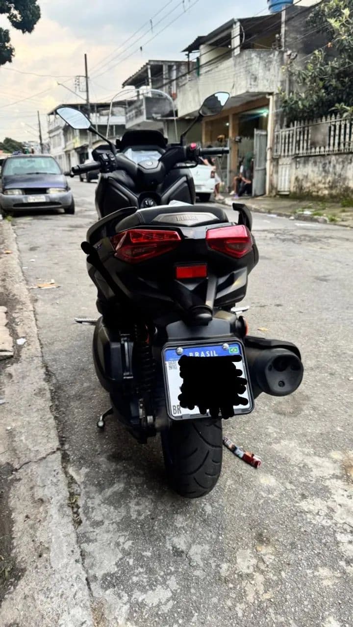X-MAX 2026  300 