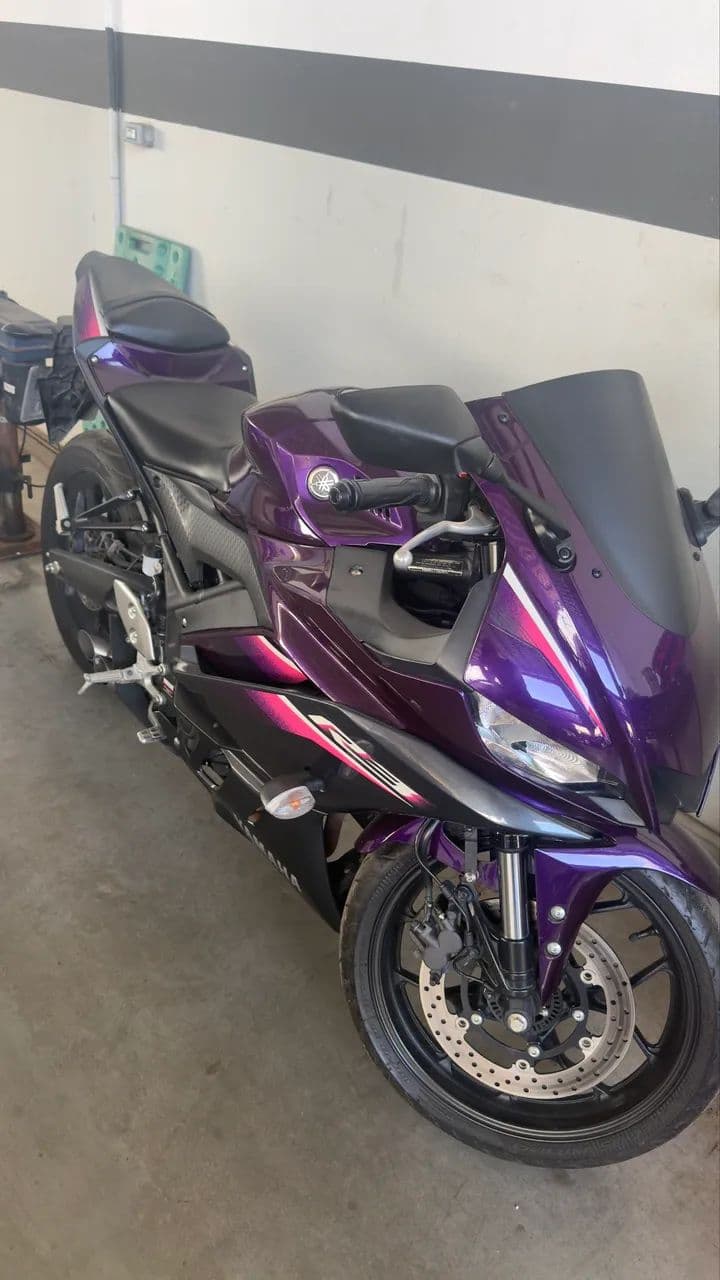Moto R3 