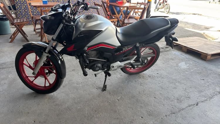 TITAN 160 