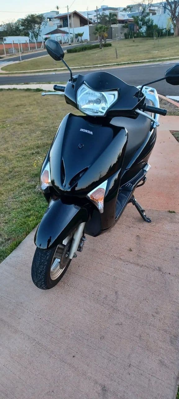 Honda lead