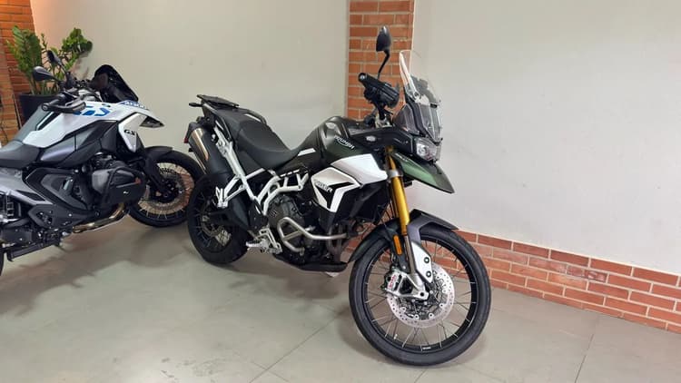 Triumph Tiger 900 rally