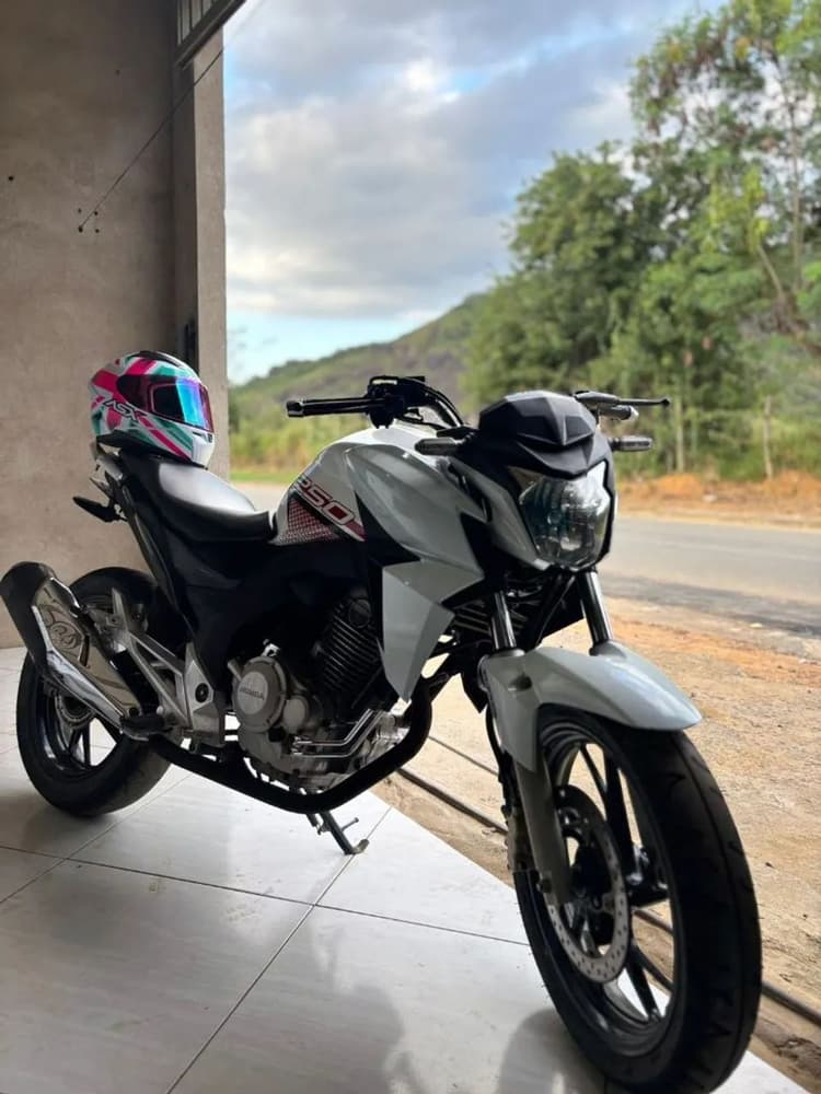 Cb250 twister 