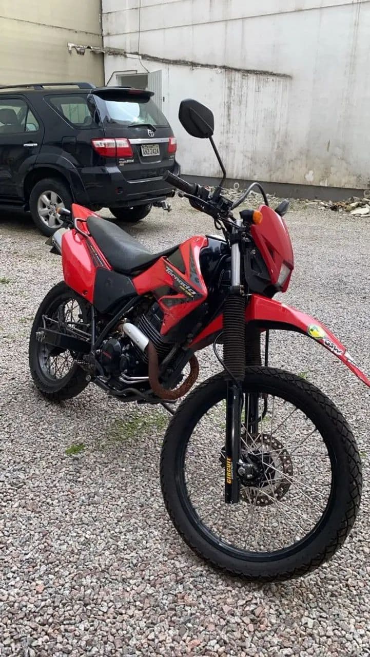 Moto Tornado 250cc