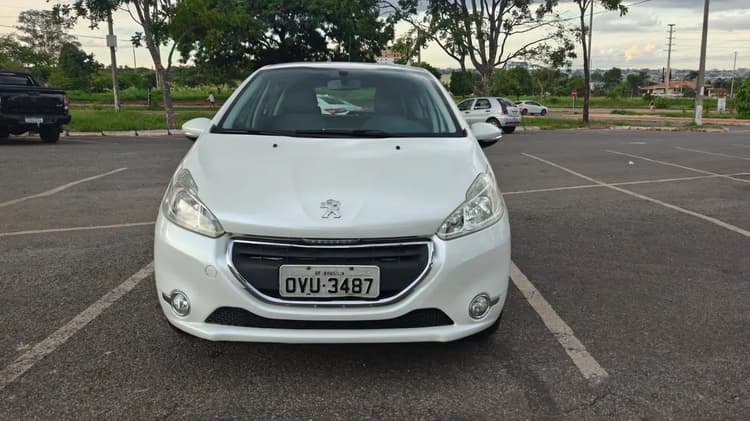 Peugeot 208 Active/active Pack 1.5 Flex 8V 5P 2014