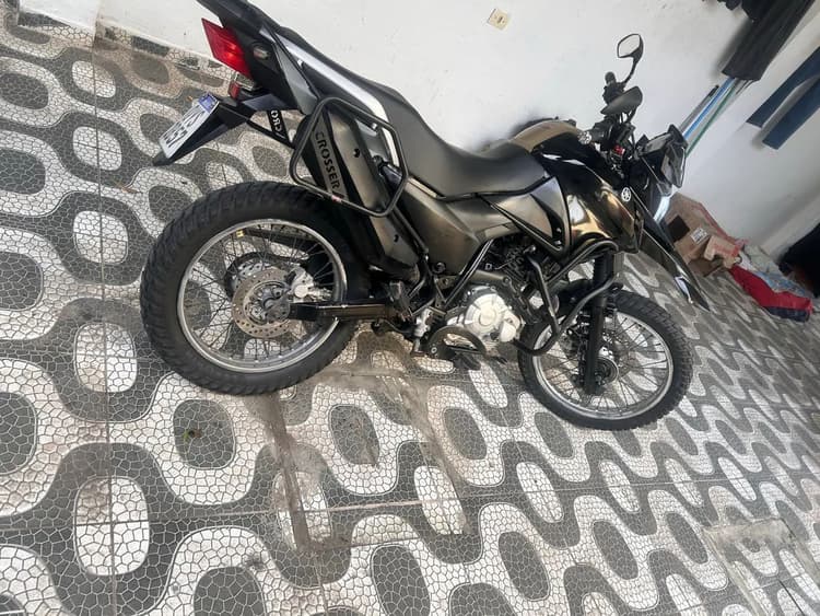 Alugo Crosser 2022 abs