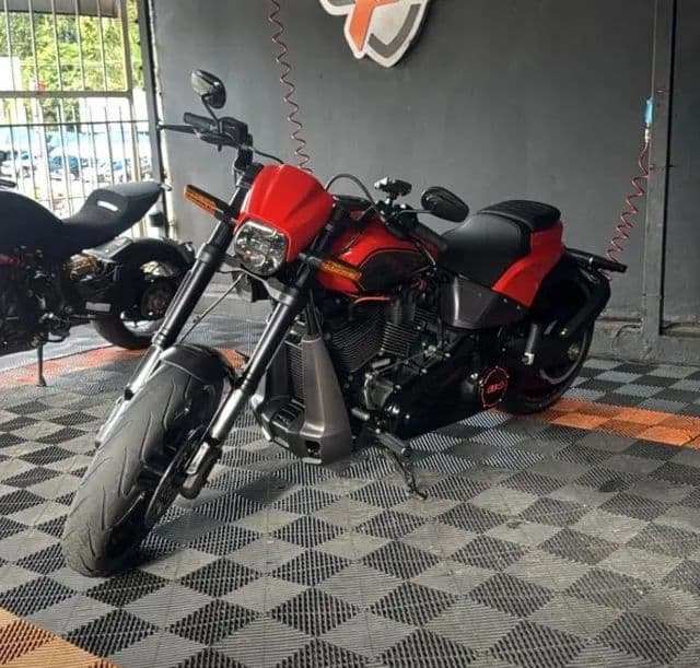 Harley-Davidson FXDR 114