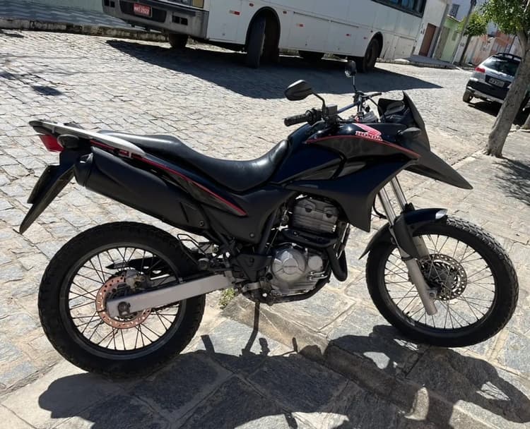 XRE 300