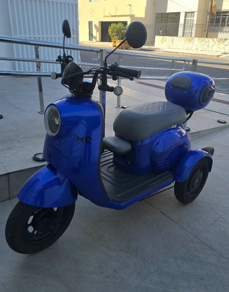 Triciclo Elétrico 