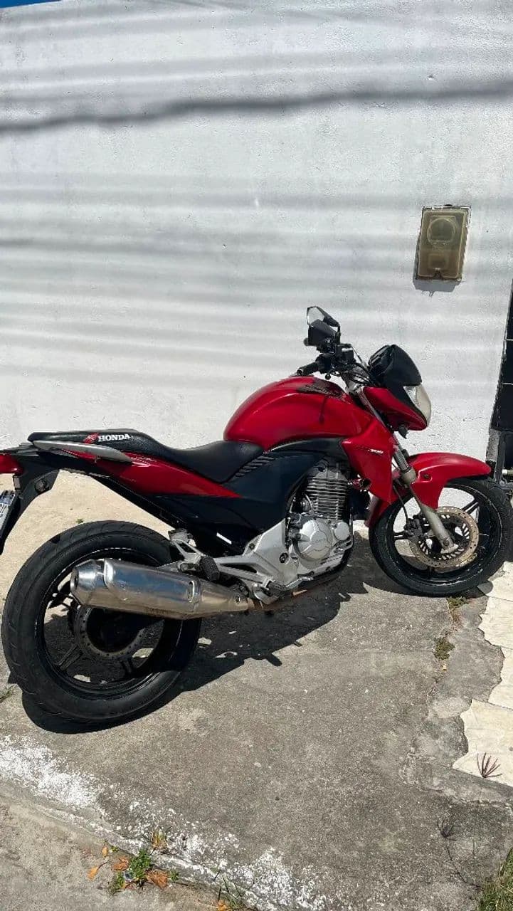 VENDO CB 300 2013 