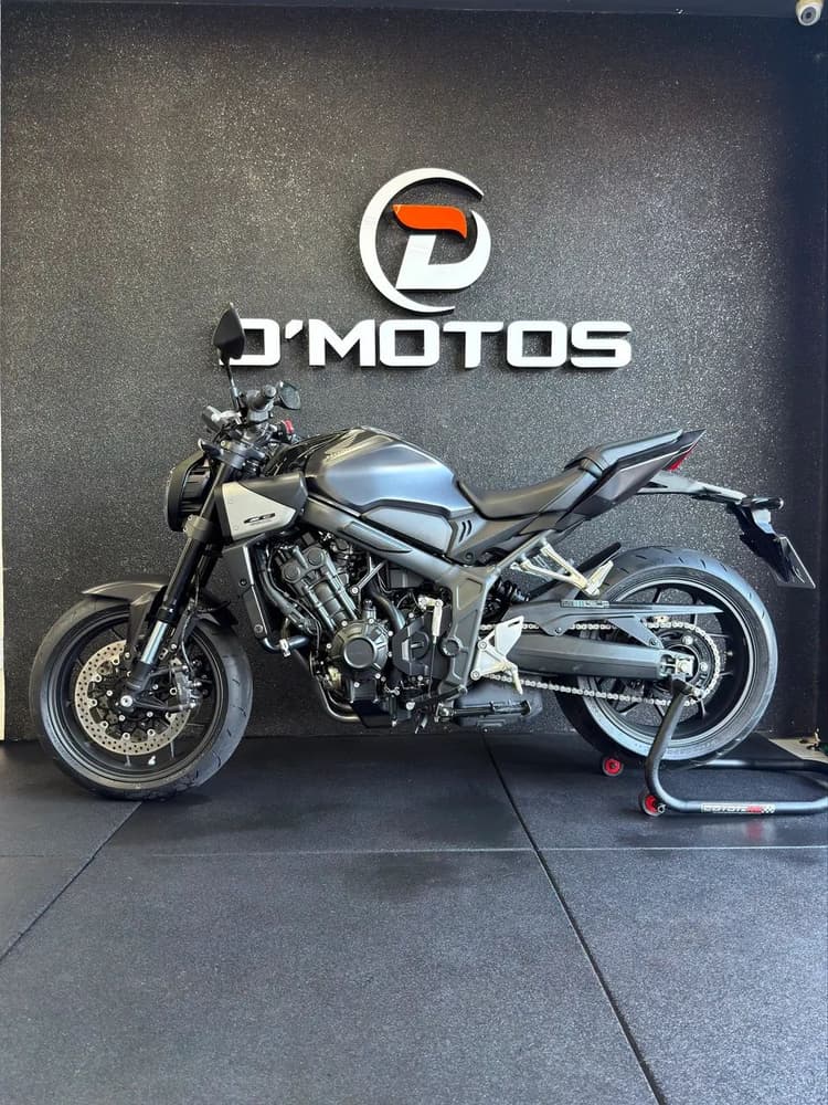 CB 650R E-CLUTCH - 2026 - 600KM