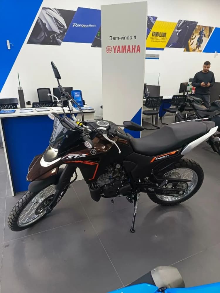 XTZ Lander Connected 250 cc Zero km