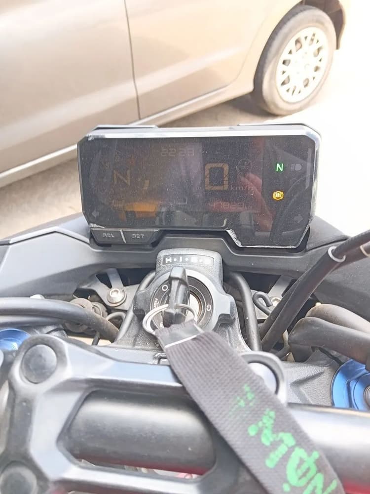 Moto zerada oportunidade.