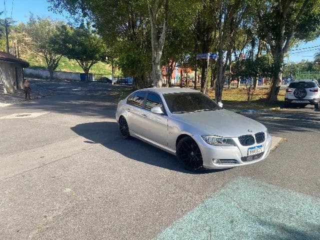 BMW 320I A 2010