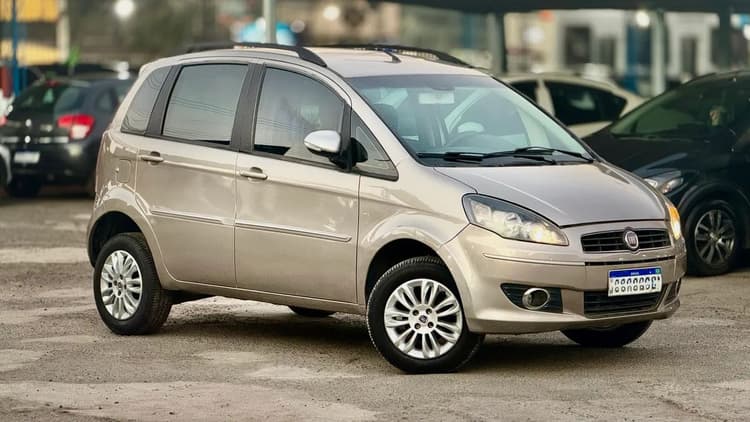 Fiat Idea Attractive 1.4 Fire Flex 8V 5P 2012