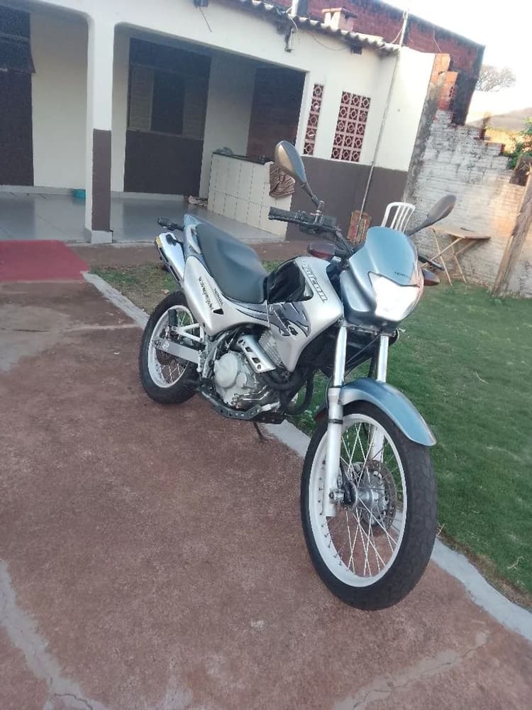 Vendo Falcon 2007.conservada  não aceito troca  