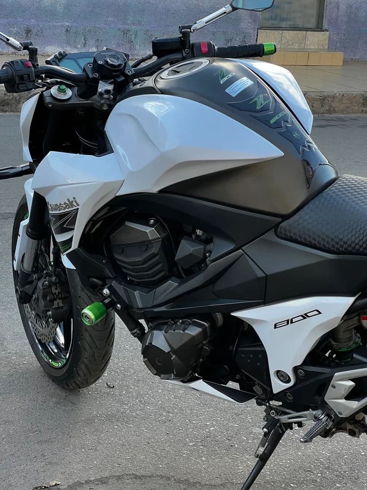 Z800 2016