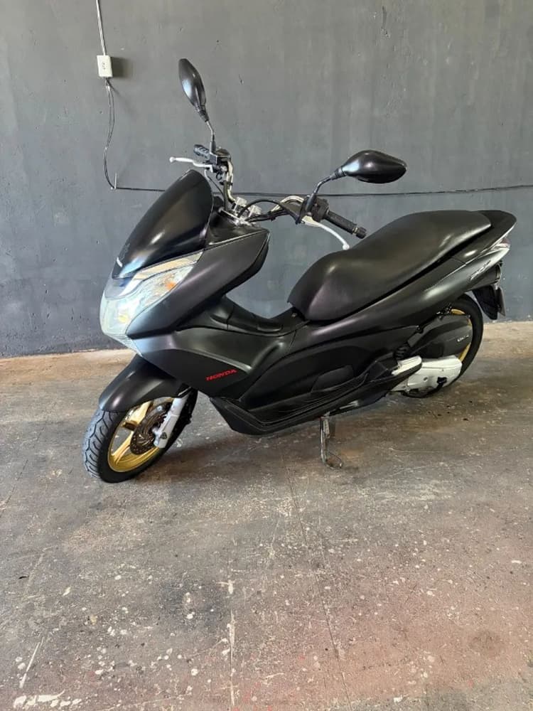 Vendo PCX DLX 150 ano 2014 modelo 2015