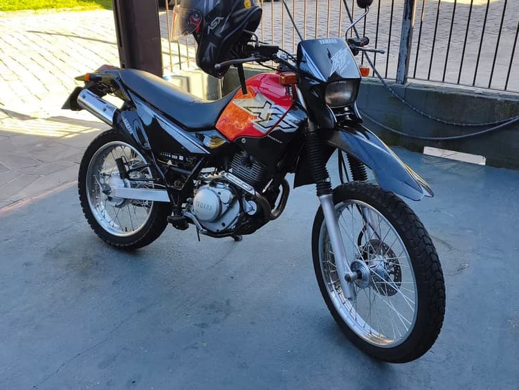 XT 225CC 2001