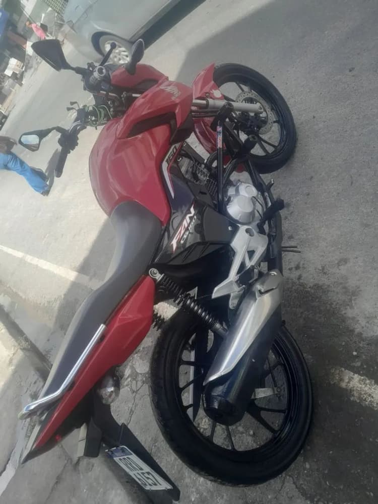 Vendo 160 fan vermelha 