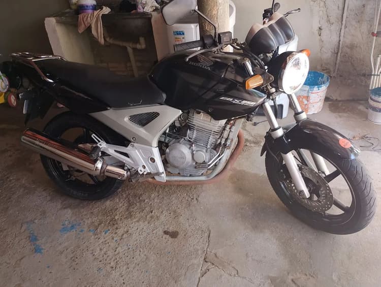 Vendo uma Twister 08/08