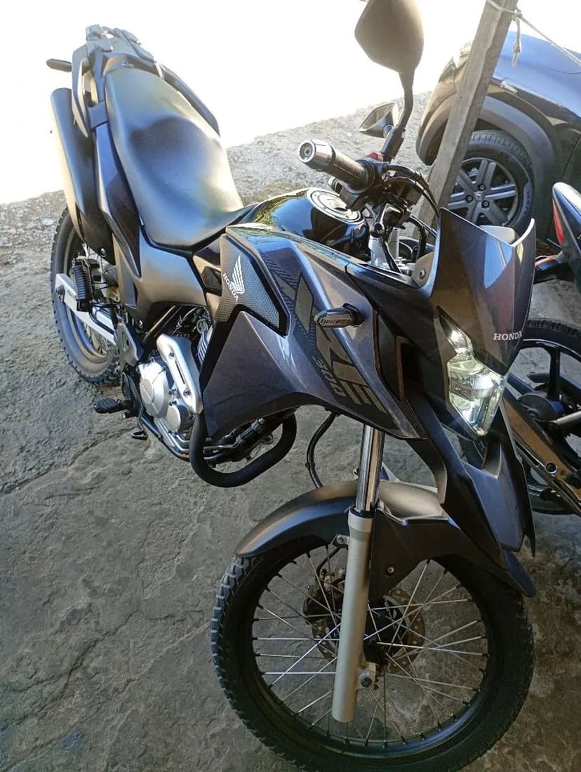 XRE 300