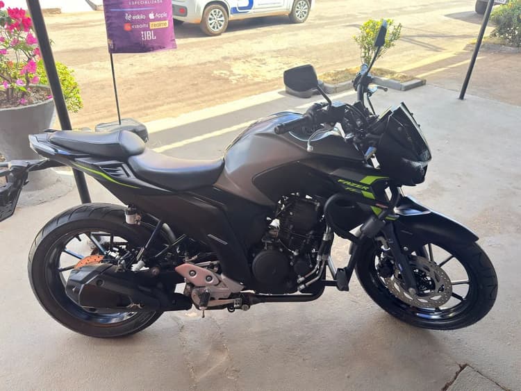 Fazer 250 cinza 2023/2024