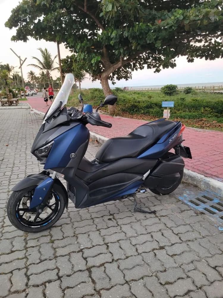 Yamaha X-Max 