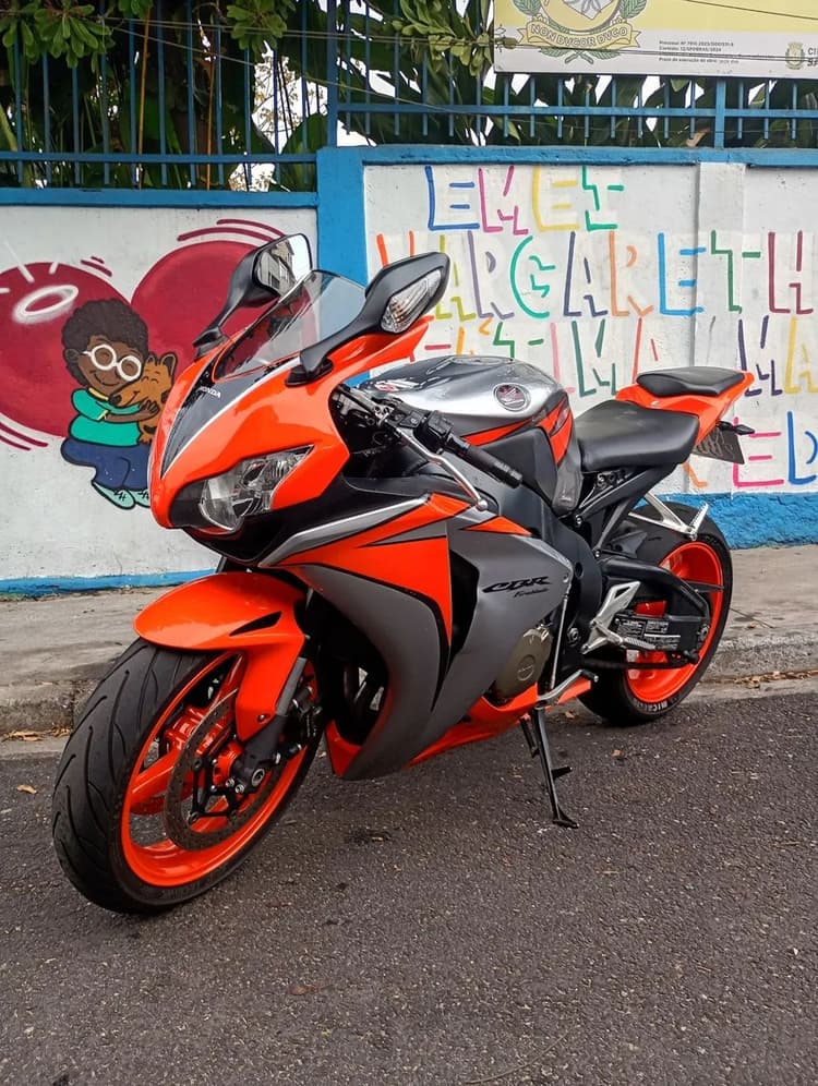 CBR RR 1000 faribleide 