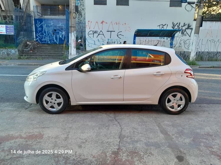 Peugeot 208 Active/active Pack 1.5 Flex 8V 5P 2014