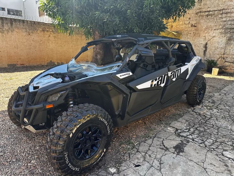 UTV CAN AM X3 DS MAX 4 LUGARES , 2.700 KMS . 