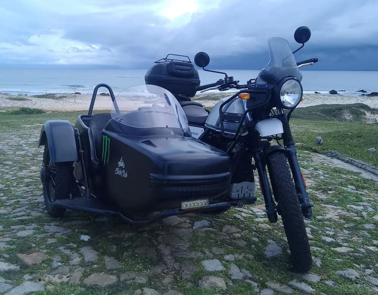 Moto com sidecar 