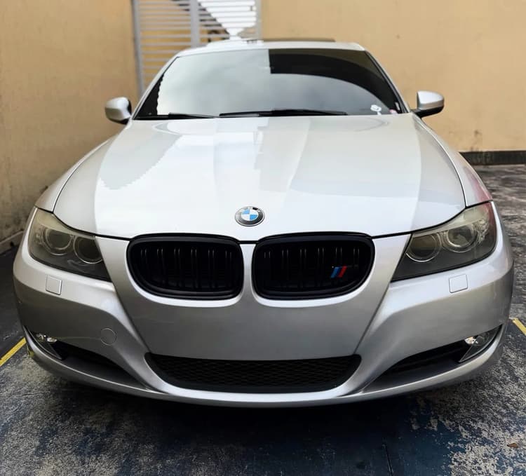BMW 320I A 2011