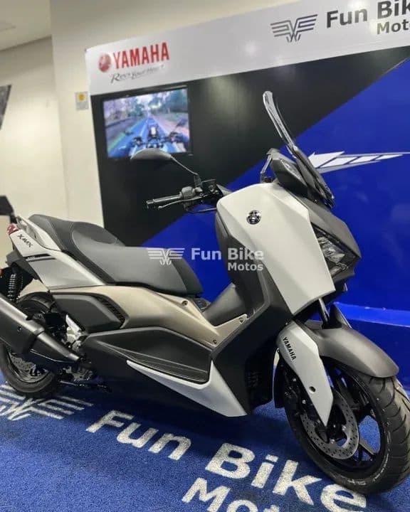 XMAX ABS CONNECTED 2025