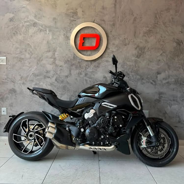 DIAVEL V4 1158