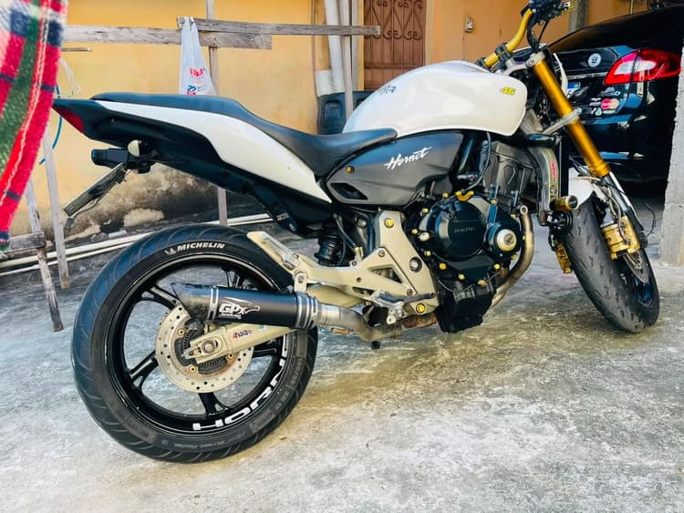 Vendo CB Hornet 600F