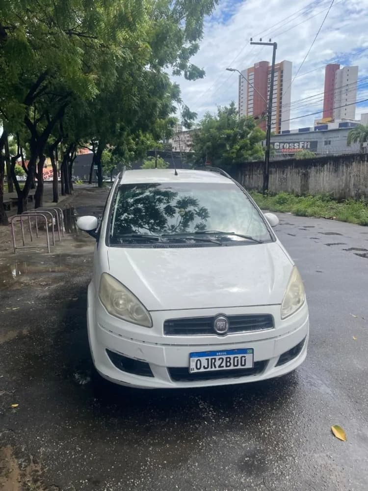 Fiat Idea Attractive 1.4 Fire Flex 8V 5P 2013