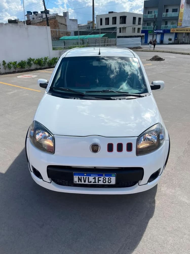 Fiat Uno Sporting 1.4 EVO Fire Flex 8V 4P 2012