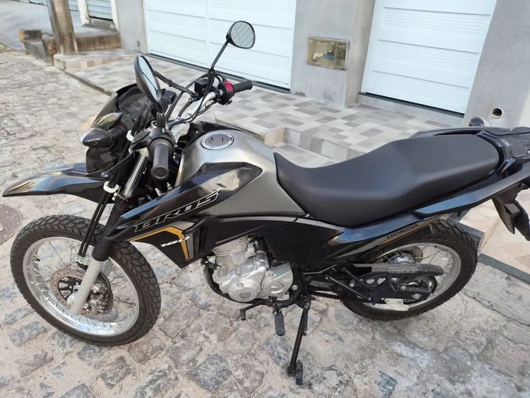 Honda Bros 2023