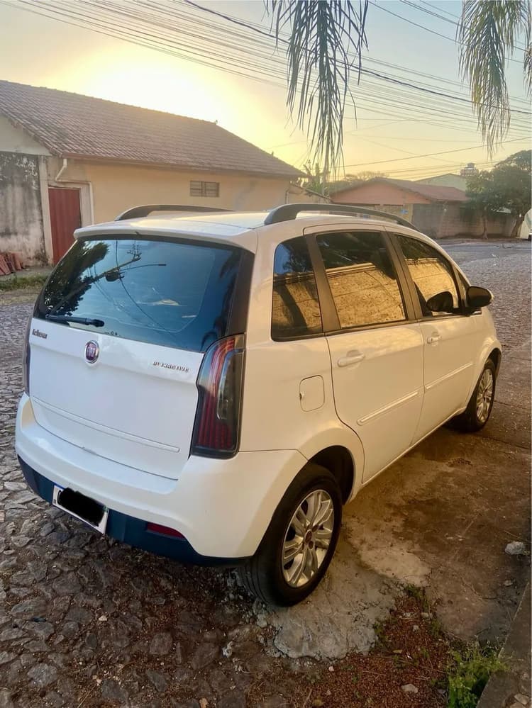Fiat Idea Attractive 1.4 Fire Flex 8V 5P 2014