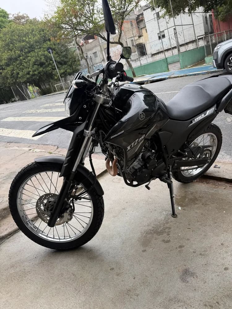 Xtz 250 lander 