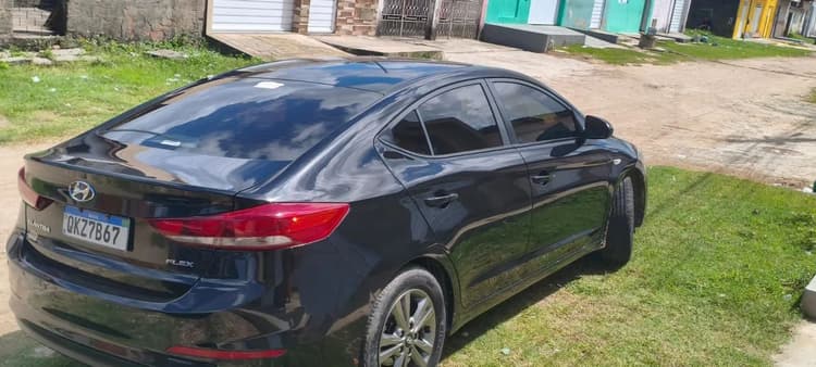 Hyundai Elantra 2.0 16V Flex Aut. 2017